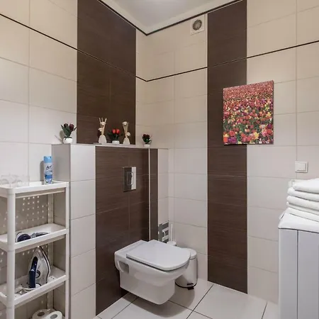 Tulip - Garbary 95 Z Miejscem Parkingowym Apartament Poznań